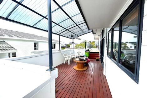 Photo of property in 7 Cherub Place, West Harbour, Auckland, 0618
