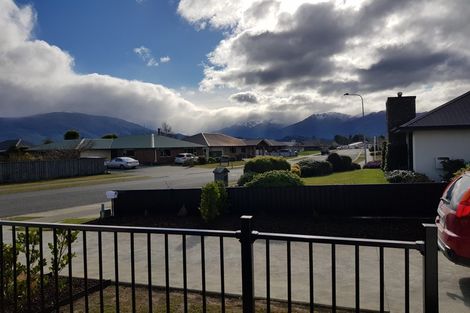 Photo of property in 47 Lawson Burrows Crescent, Te Anau, 9600