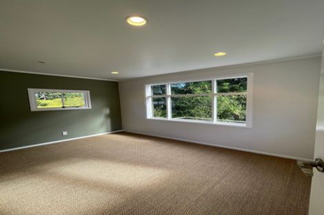 Photo of property in 17 Wernham Place, Northcote, Auckland, 0626