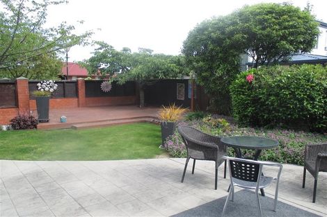 Photo of property in 27 Thornwood Place, Redwood, Christchurch, 8051