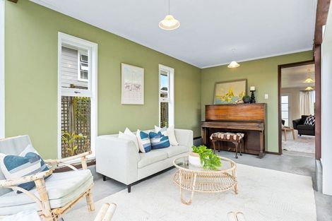 Photo of property in 1/108 Forrest Hill Road, Forrest Hill, Auckland, 0620