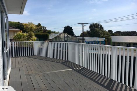 Photo of property in 9 Davies Lane, New Plymouth, 4310