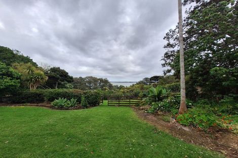 Photo of property in 13 Valkyria Place, Beach Haven, Auckland, 0626