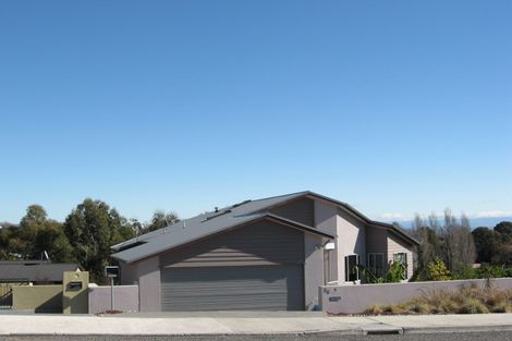 Photo of property in 38 Te Mata Peak Road, Havelock North, 4130