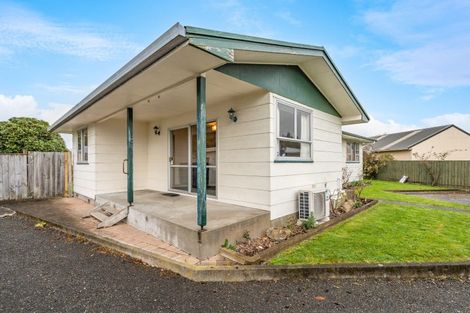 Photo of property in 25 Moore Crescent, Carterton, 5713