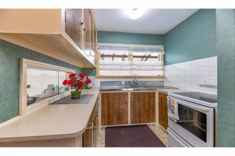 Photo of property in 64 Niven Street, Avondale, Christchurch, 8061