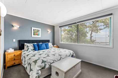 Photo of property in 3 Delshaw Avenue, Stanmore Bay, Whangaparaoa, 0932