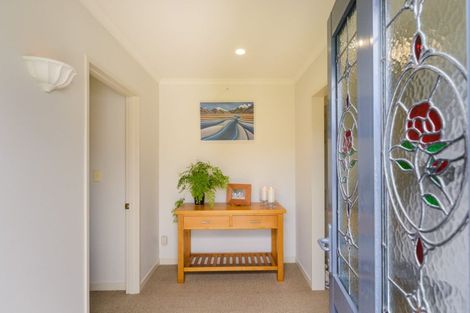 Photo of property in 100 Summerhill Drive, Fitzherbert, Palmerston North, 4410