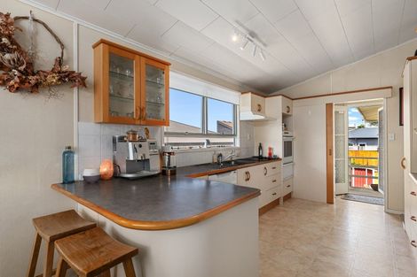 Photo of property in 92 Valley Road, Mount Maunganui, 3116