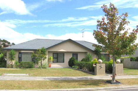 Photo of property in 44 Bluebird Crescent, Unsworth Heights, Auckland, 0632
