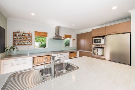 Photo of property in 26 Rifleman Lane, Paraparaumu Beach, Paraparaumu, 5032