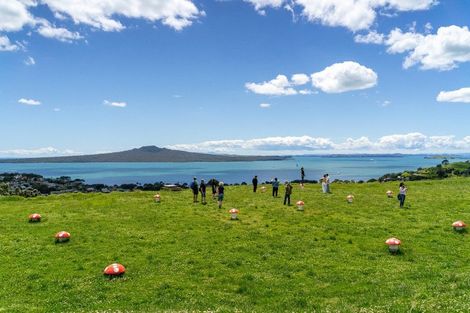 Photo of property in 5/77 Old Lake Road, Narrow Neck, Auckland, 0624