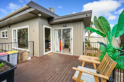 Photo of property in 12 Kent Crescent, Awapuni, Palmerston North, 4412