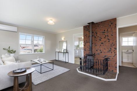 Photo of property in 2/68a Sturges Road, Henderson, Auckland, 0612