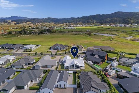 Photo of property in 11 Onerere Drive, Whitianga, 3510