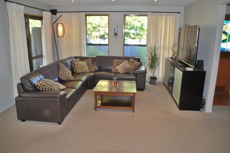 Photo of property in 19 O'halloran Drive, Halswell, Christchurch, 8025