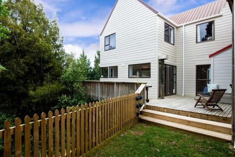 Photo of property in 10 Hood Place, Spotswood, New Plymouth, 4310