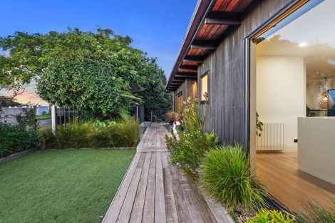 Photo of property in 175 Sandspit Road, Shelly Park, Auckland, 2014