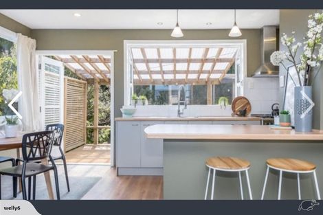 Photo of property in 9 Laburnum Grove, Maungaraki, Lower Hutt, 5010