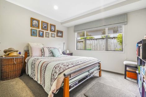 Photo of property in 90 Saint James Drive, Huntington, Hamilton, 3210