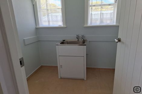 Photo of property in 73 Naenae Road, Naenae, Lower Hutt, 5011