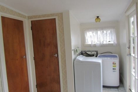 Photo of property in 51 Peach Road, Glenfield, Auckland, 0629