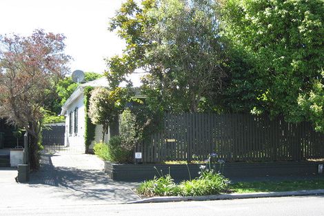 Photo of property in 5 Aikmans Road, Merivale, Christchurch, 8014