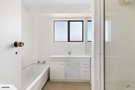 Photo of property in 3 Sarajevo Place, Massey, Auckland, 0614