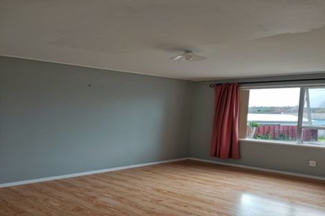 Photo of property in 14 Tango Place, Henderson, Auckland, 0610
