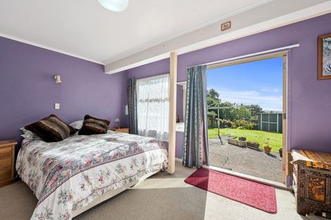 Photo of property in 315 Glenfield Road, Glenfield, Auckland, 0629