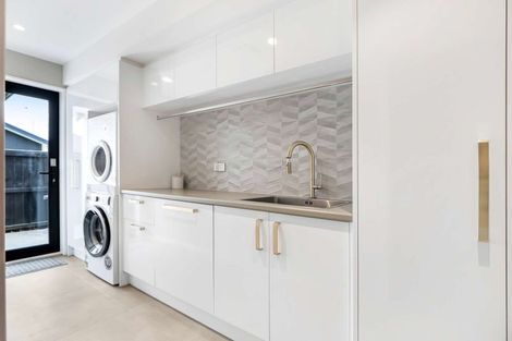 Photo of property in 33 Tara Crescent, Woodend, 7610