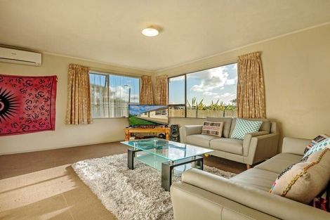 Photo of property in 9 Colonial Place, Kelvin Grove, Palmerston North, 4414