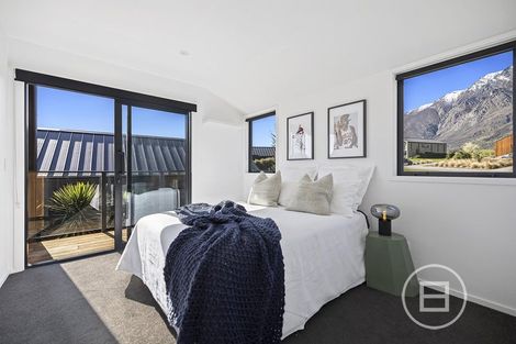 Photo of property in 9 Falconer Rise, Jacks Point, Queenstown, 9371