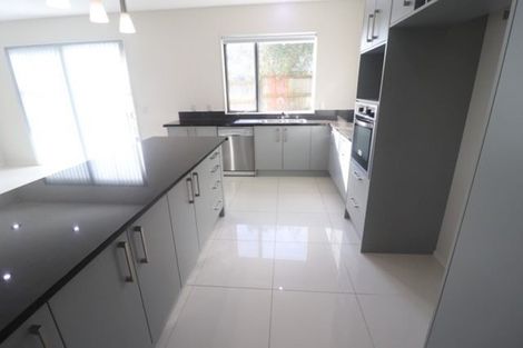 Photo of property in 7 Andy Crescent, Flat Bush, Auckland, 2016