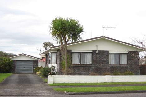 Photo of property in 5 Virginia Place, Whalers Gate, New Plymouth, 4310