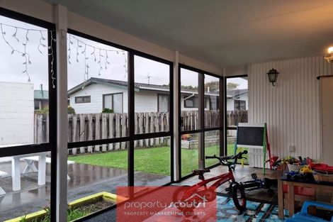 Photo of property in 72 Manu Crescent, Upper Vogeltown, New Plymouth, 4310