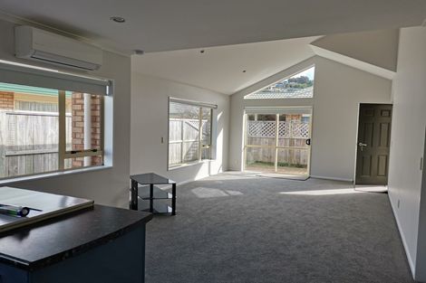 Photo of property in Miramar Villas, 5/3 Byron Street, Miramar, Wellington, 6022