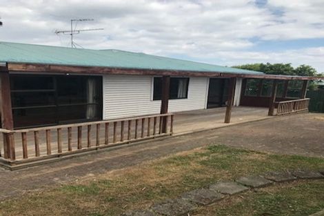 Photo of property in 2/30 Arthur Road, Hillpark, Auckland, 2102