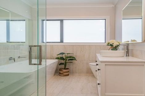 Photo of property in 16 Awatea Drive, Whitianga, 3510