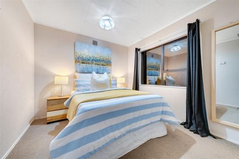 Photo of property in 94a Konini Road, Titirangi, Auckland, 0604