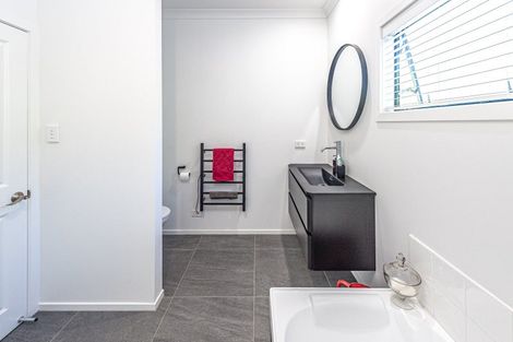 Photo of property in 1 Shakespeare Road, Bastia Hill, Whanganui, 4500