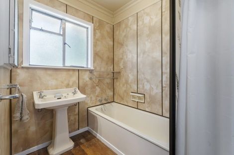 Photo of property in 67 Kawiu Road, Levin, 5510