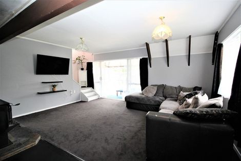 Photo of property in 11 Ross Street, Woodville, 4920