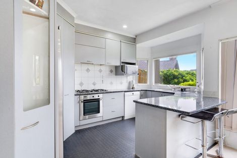 Photo of property in 13 San Martin Place, Goodwood Heights, Auckland, 2105