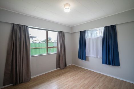 Photo of property in 17 Walton Place, Flaxmere, Hastings, 4120