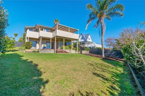 Photo of property in 24 Halldene Terrace, Red Beach, 0932