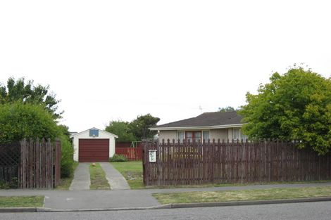 Photo of property in 42 Kuaka Crescent, Bromley, Christchurch, 8062