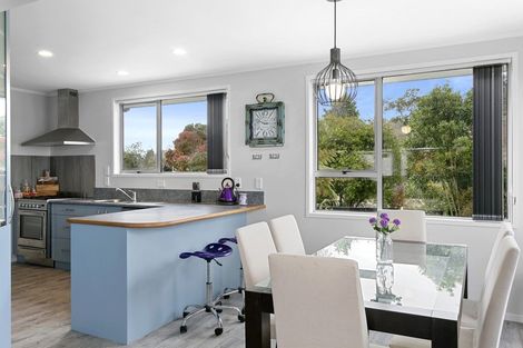 Photo of property in 96 Tamatea Road, Taupo, 3330