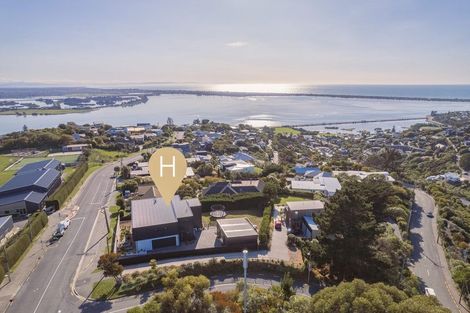 Photo of property in 83 Major Hornbrook Road, Mount Pleasant, Christchurch, 8081