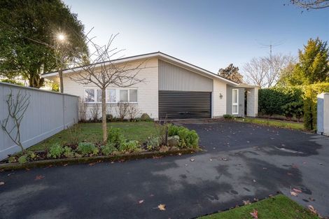 Photo of property in 11 Hanover Place, Ilam, Christchurch, 8041